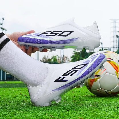 Nuove scarpe da calcio da uomo per futsal e outdoor, sneakers da partita su erba antiscivolo, scarpe da calcio di alta qualità con tacchetti, modello alto leggero best-seller