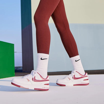 Nike äkta Gamma Force dam-retro-sportskor med tjock sula och slitstark konstruktion FQ8877-100