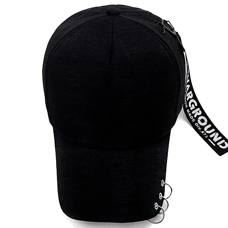 Metalen gepersonaliseerde baseballpet met klassiek randontwerp, lichtgewicht en ademend! Keuze uit vier kleuren