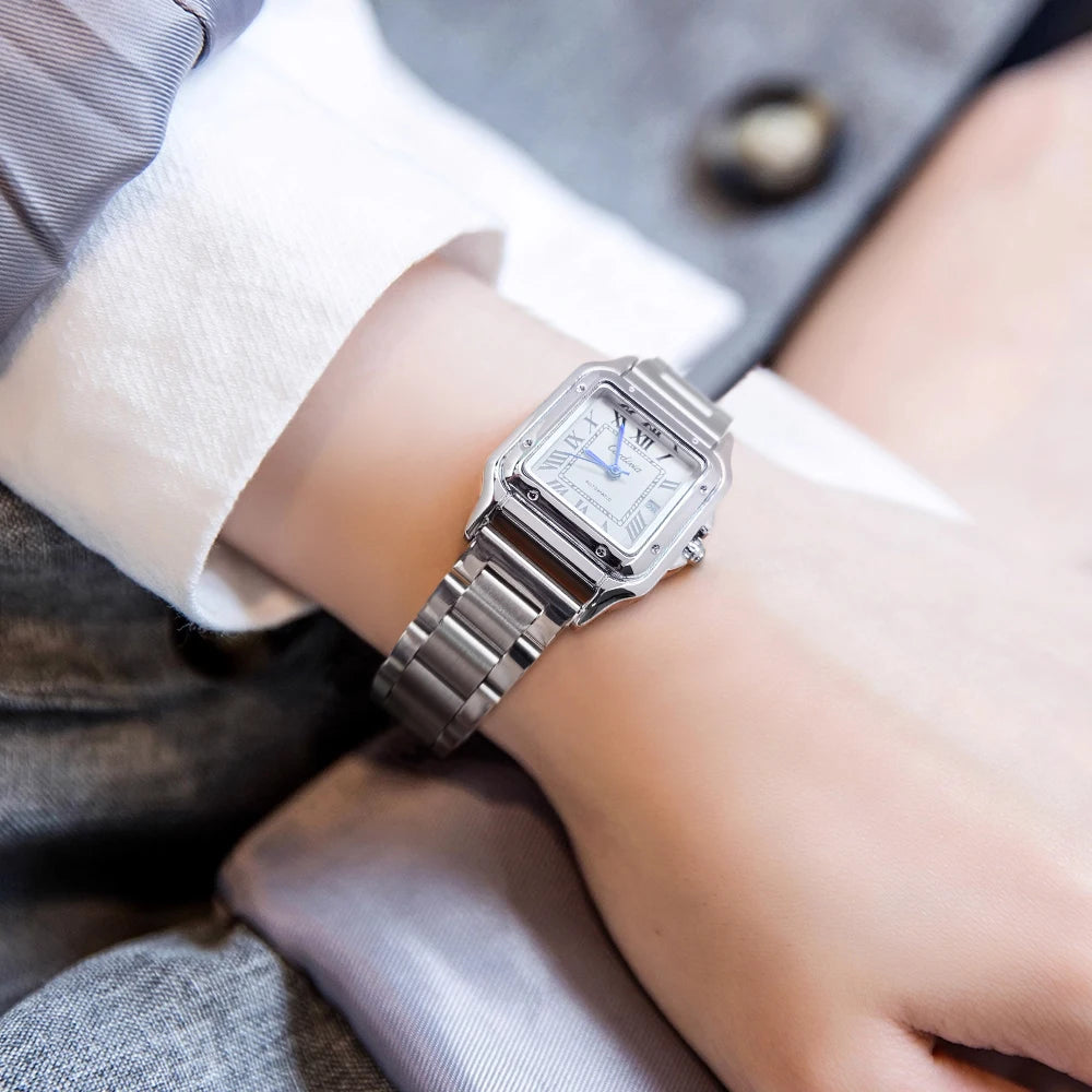 New Style Light Luxury Small Square Women's Watch, High-End Women's Watch with a Stylish Design, Luxurious, Fashionable, Casual, Simple, Compact, Trendy Watch for Female Students, European and American Style Quartz Wristwatch