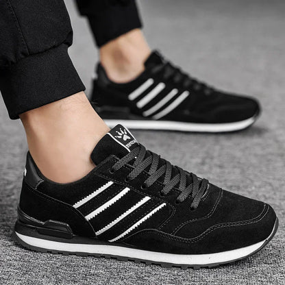 Sapatilhas de Homem 2025 Novas de Alta Qualidade em Pele, Sapatos Casuais Respiráveis de Outono, Sapatos Rasos Casuais Masculinos