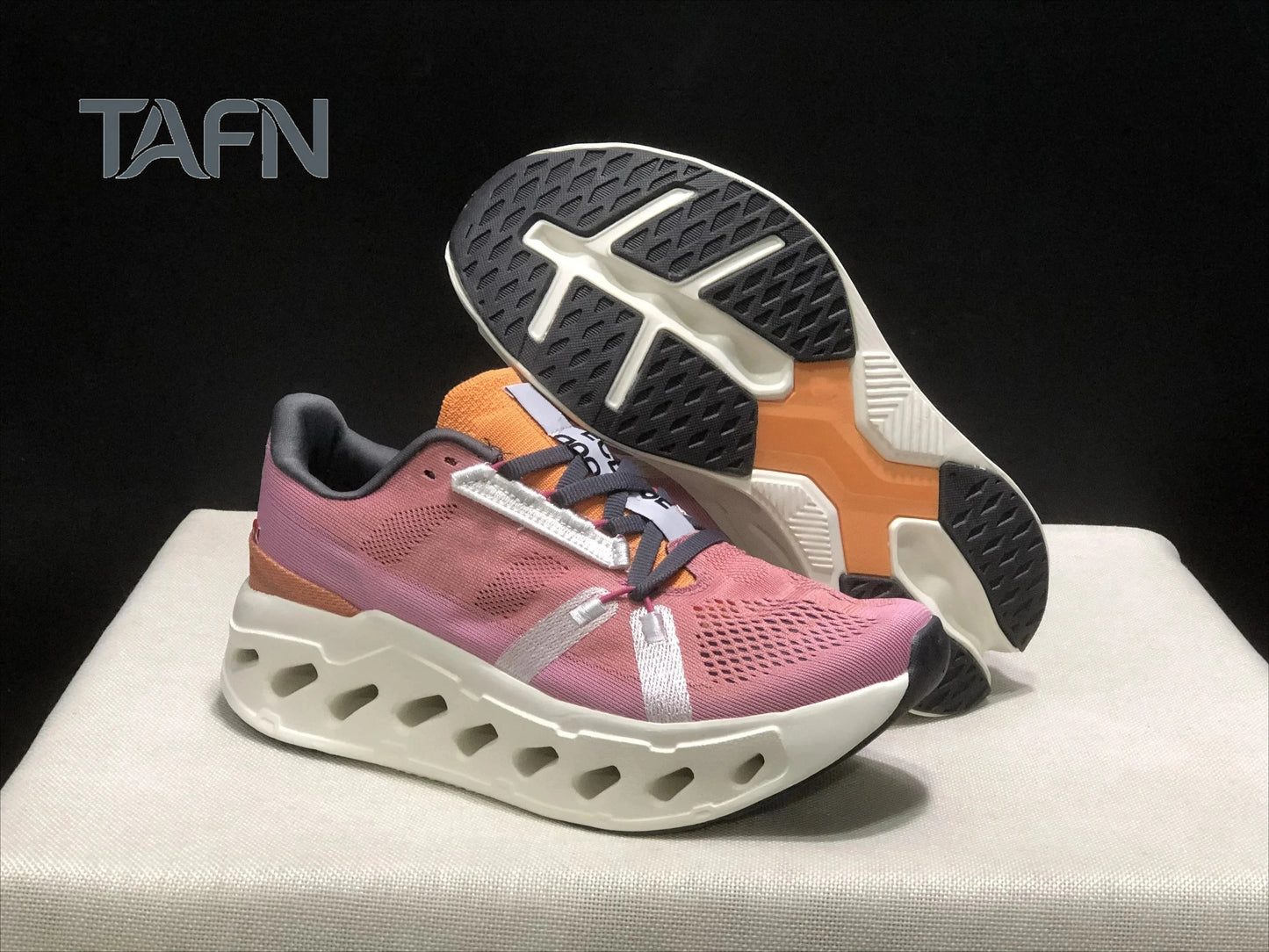 Sneakers with Thick Soles Shock Absorbing Lightweight Sports Shoes for Travel Walking