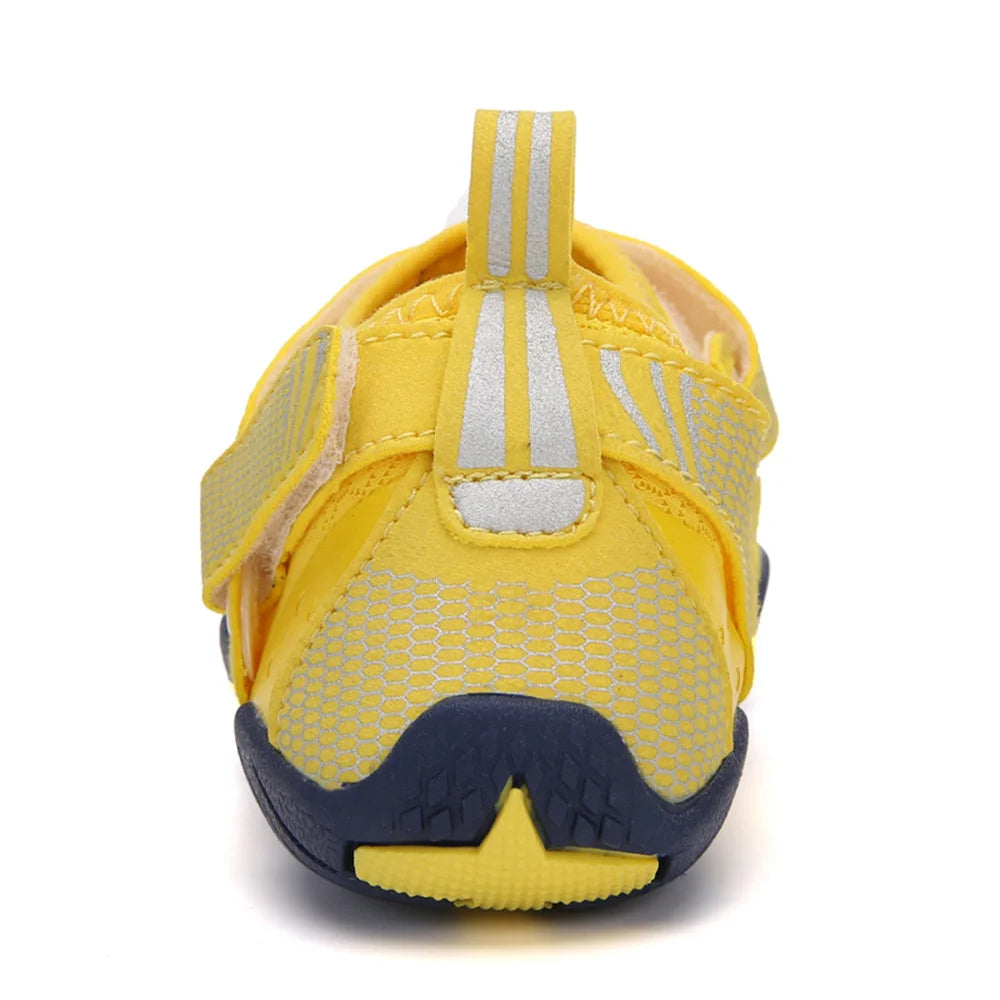 Kids Aqua Shoes Summer Beach Five Fingers Barefoot Water Shoes Swimming Lightweightl Non-slip Seaside River Children Sneakers