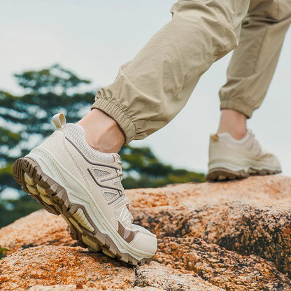 New Large Outdoor Mountaineering Shoes Men Spring and Autumn Mesh Breathable Sneaker Outdoor Travel Hiking Non slip Shoes
