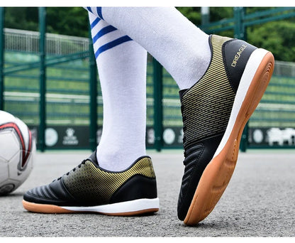 Soccer Shoes Men Anti Slip Indoor Football Boots Fashion Mens Futsal Shoe IC Traning Cleats Chuteira Futebol Male Sneakers