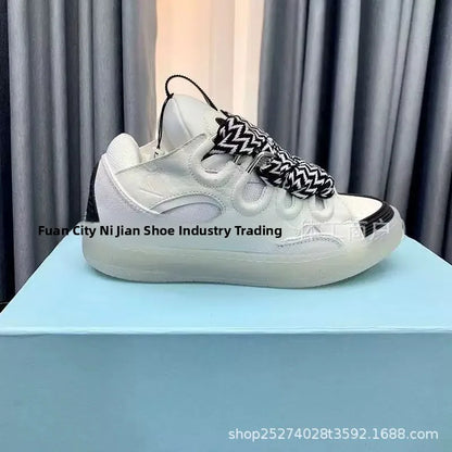Comfortabele skateschoenen met hoge hak en dikke zool, casual sportieve dad bag-schoenen, Vietnamese en Cambodjaanse nieuwe stijl, slip-on met knoopsluiting